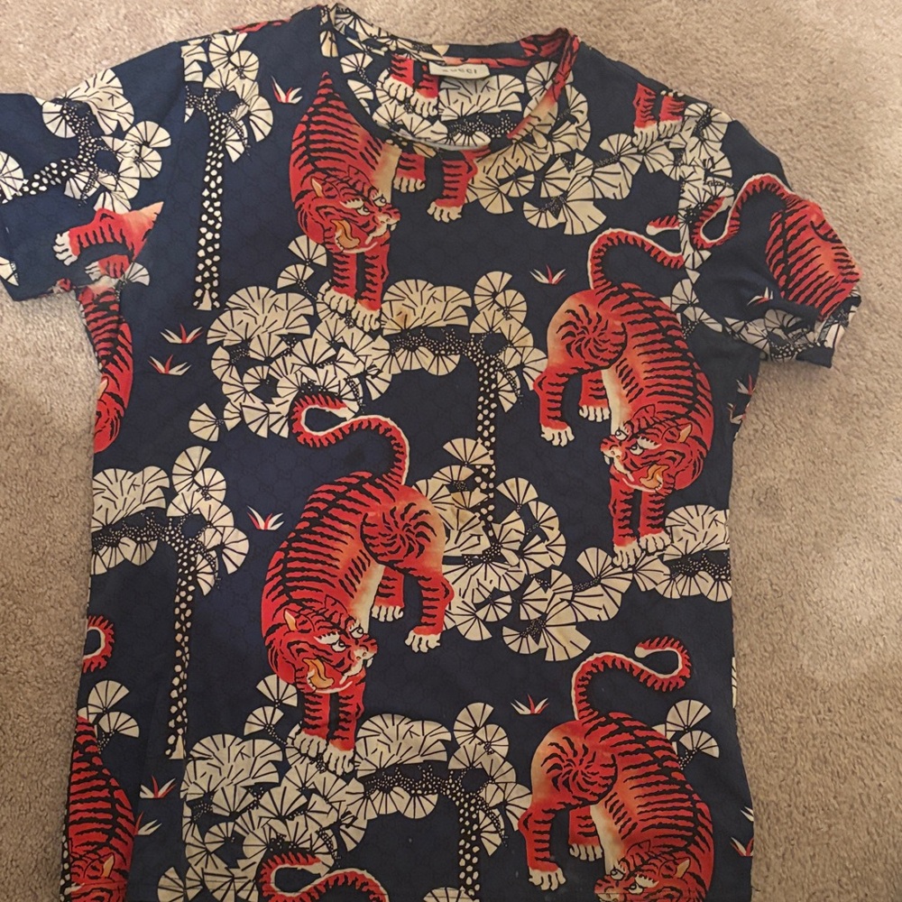 Gucci Navy and Red Tiger Print Shirt